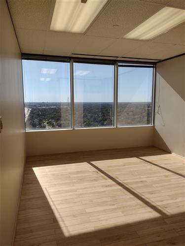 7322-7324 Southwest Freeway - 118x1-1810B-sm