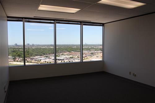 7322-7324 Southwest Freeway - 118x1-1840-sm