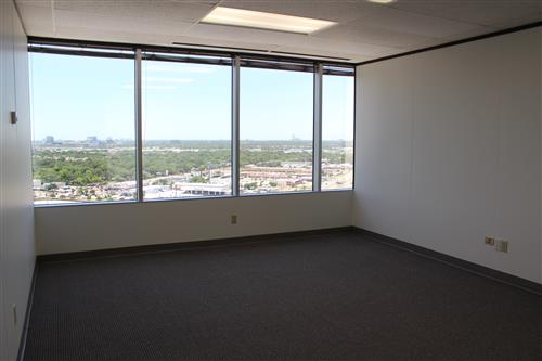 7322-7324 Southwest Freeway - 118x1-1840-sm
