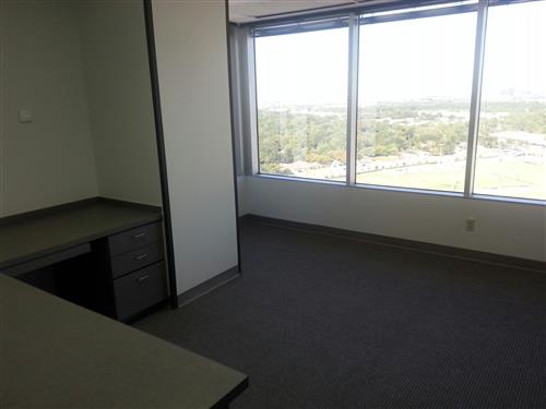 7322-7324 Southwest Freeway - 118x1-1860-sm