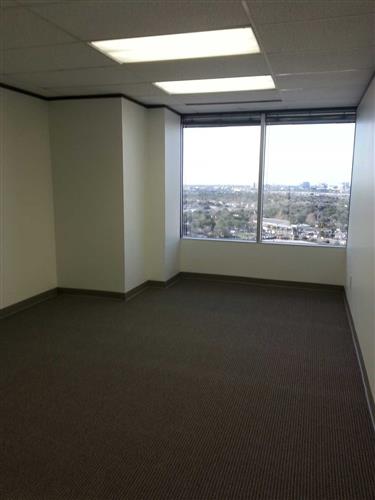 7322-7324 Southwest Freeway - 118x1-1910-sm