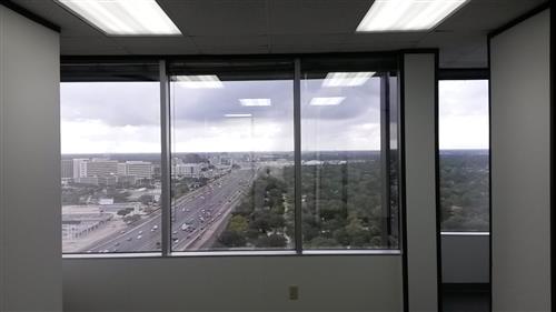 7322-7324 Southwest Freeway - 118x1-1970-sm