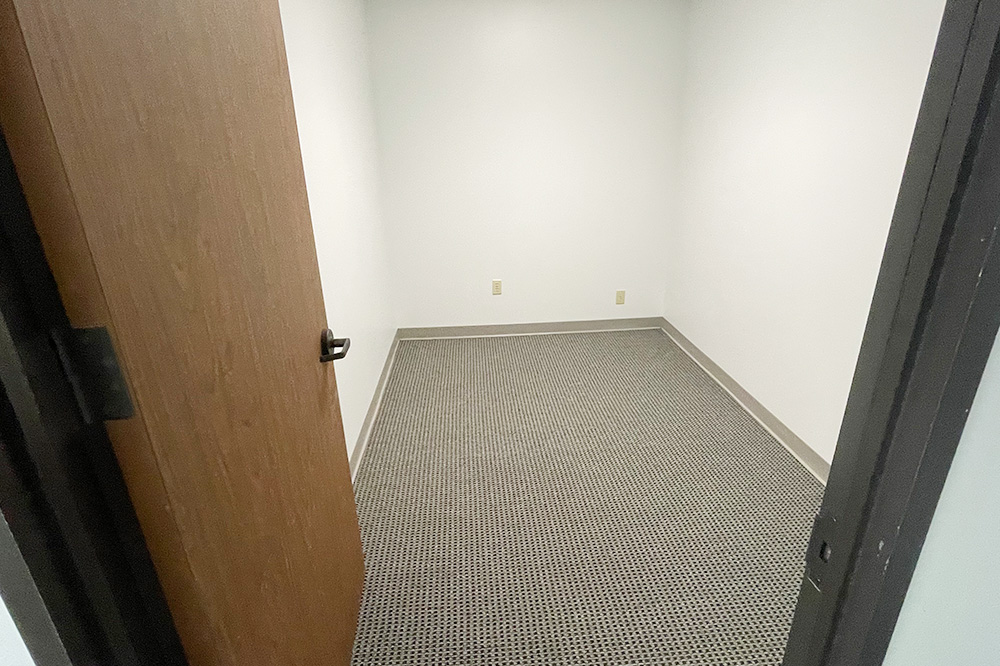 7322-7324 Southwest Freeway - 118x1-1975-sm