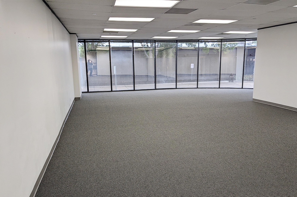 7322-7324 Southwest Freeway - 118x2-0125-sm