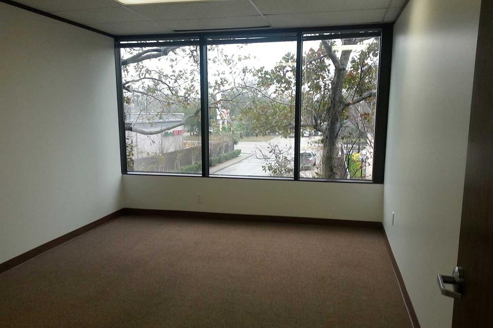 7322-7324 Southwest Freeway - 118x2-0236-sm