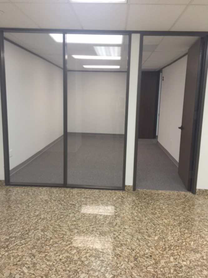 7322-7324 Southwest Freeway - 118x2-0560-sm