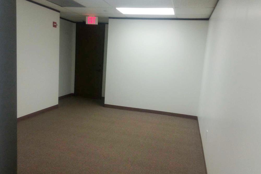 7322-7324 Southwest Freeway - 118x2-0602-sm