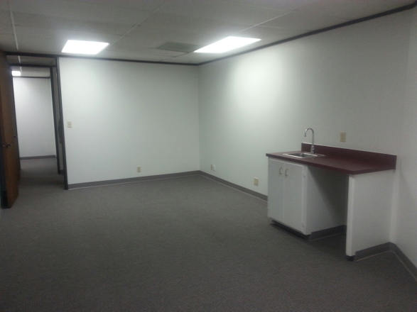 7322-7324 Southwest Freeway - 118x2-0635-sm