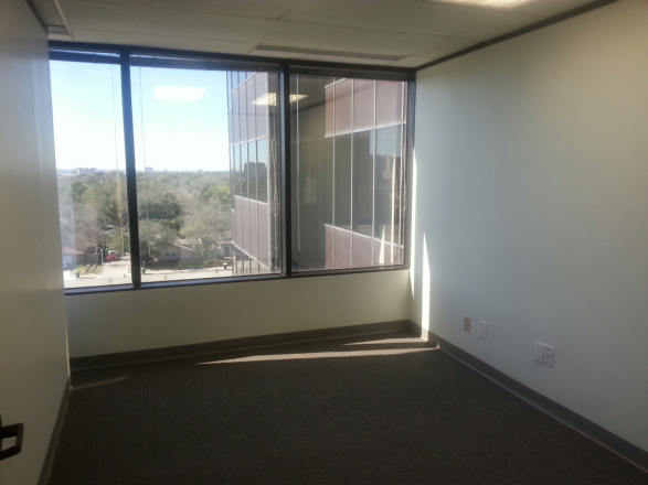 7322-7324 Southwest Freeway - 118x2-0690-sm