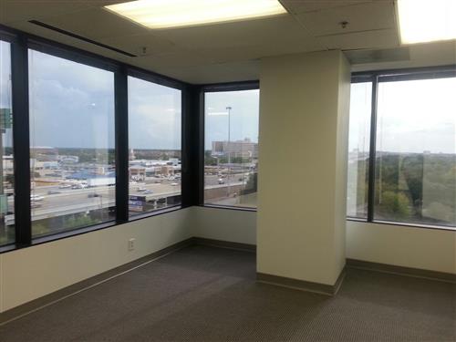 7322-7324 Southwest Freeway - 118x2-0725-sm