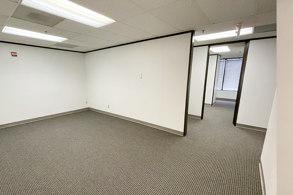 7322-7324 Southwest Freeway - 118x2-0815-sm