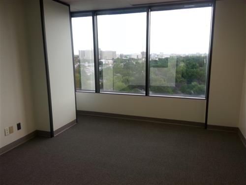 7322-7324 Southwest Freeway - 118x2-0820-sm