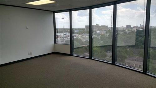 7322-7324 Southwest Freeway - 118x2-0938-sm