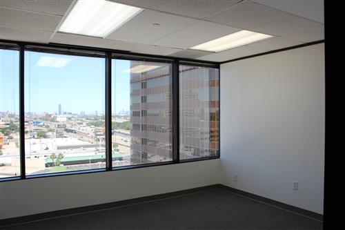 7322-7324 Southwest Freeway - 118x2-0980-sm