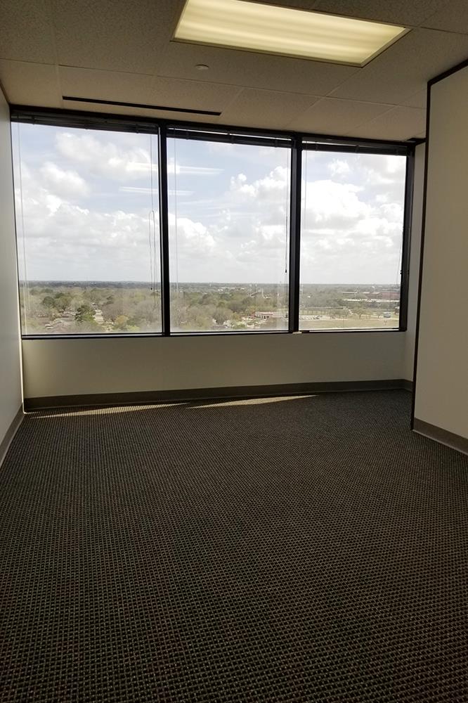 7322-7324 Southwest Freeway - 118x2-0988-sm