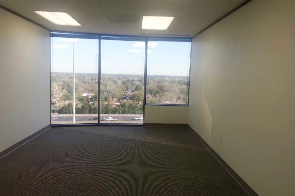 7322-7324 Southwest Freeway - 118x2-0988-sm