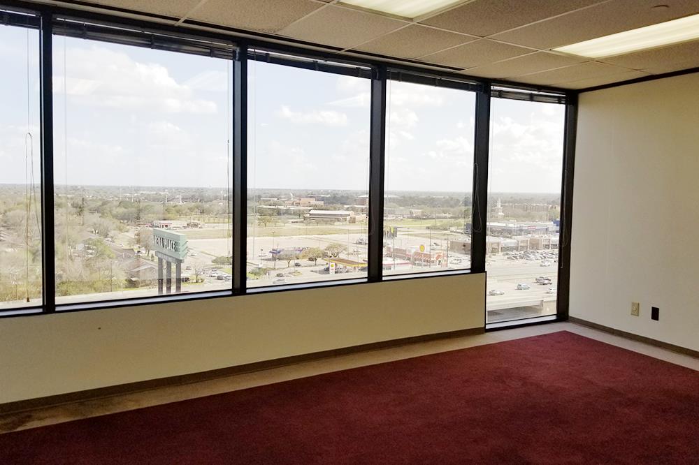 7322-7324 Southwest Freeway - 118x2-1000-sm