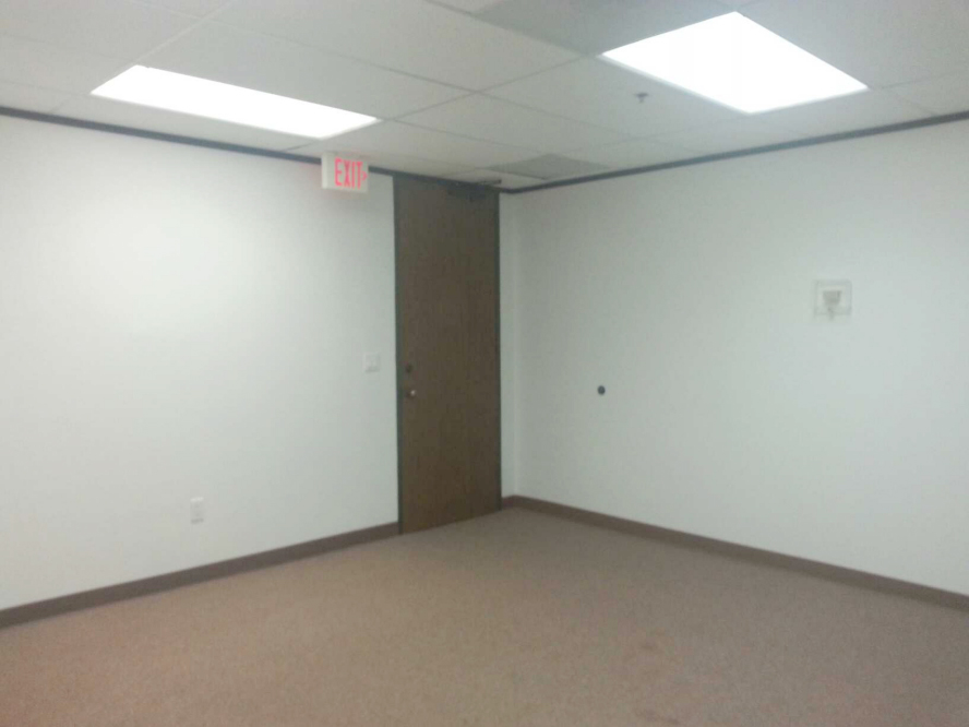 7322-7324 Southwest Freeway - 118x2-1015-sm