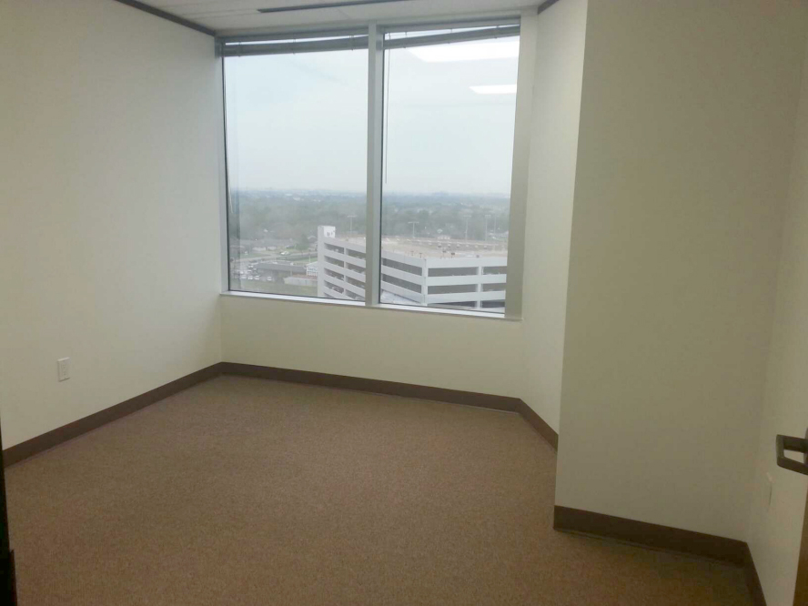 7322-7324 Southwest Freeway - 118x2-1015-sm