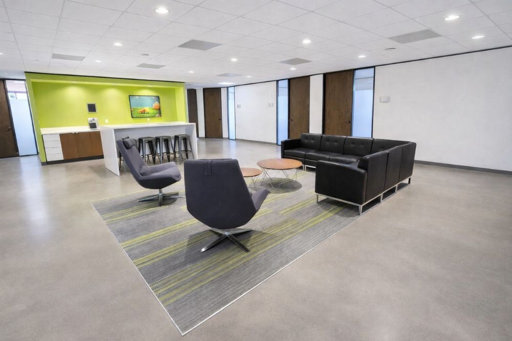 7322-7324 Southwest Freeway - 118x2-1050-sm