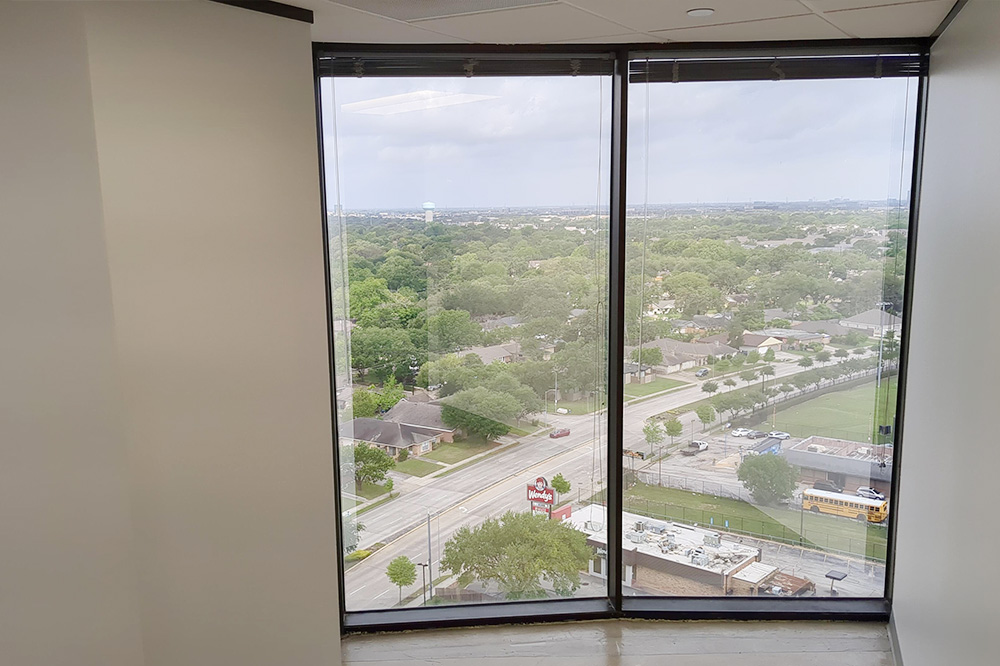 7322-7324 Southwest Freeway - 118x2-1432-sm