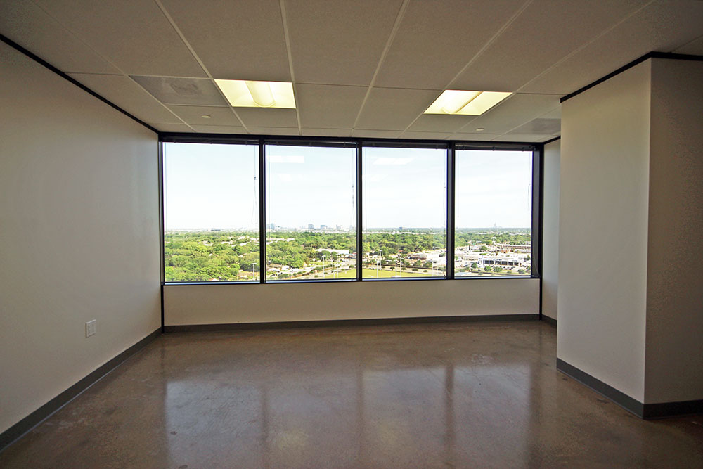 7322-7324 Southwest Freeway - 118x2-1438-sm