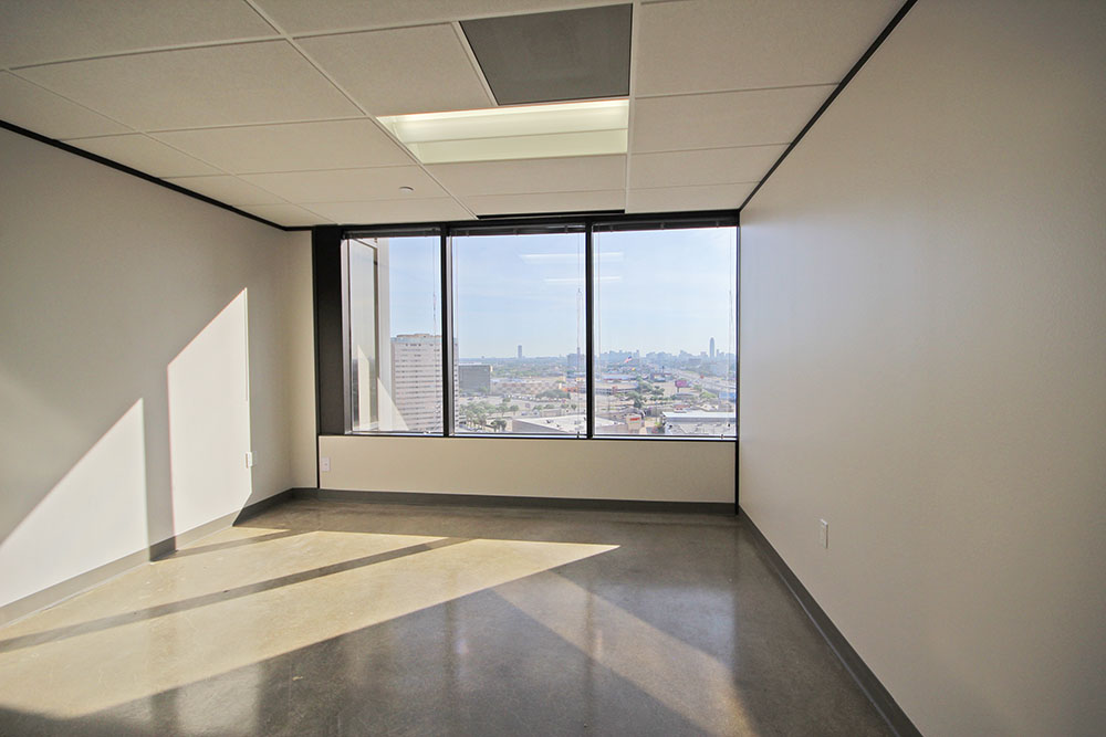 7322-7324 Southwest Freeway - 118x2-1468-sm