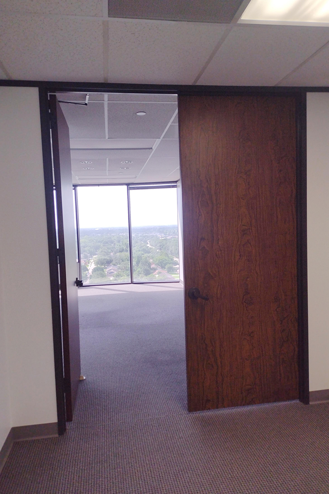 7322-7324 Southwest Freeway - 118x2-1550-sm