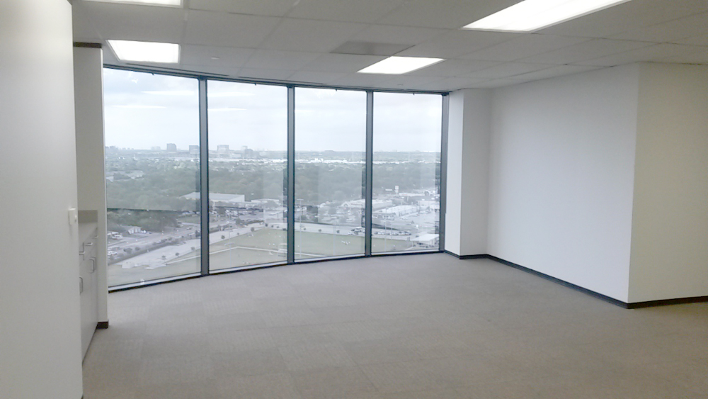 7322-7324 Southwest Freeway - 118x2-1610-sm