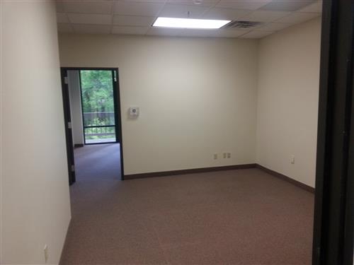 3-075243Office-20140429-102551.jpg