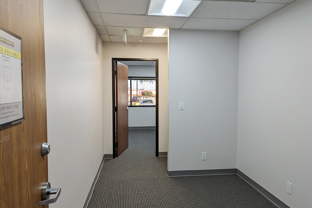 9304 Forest Ln - 121xN161-sm
