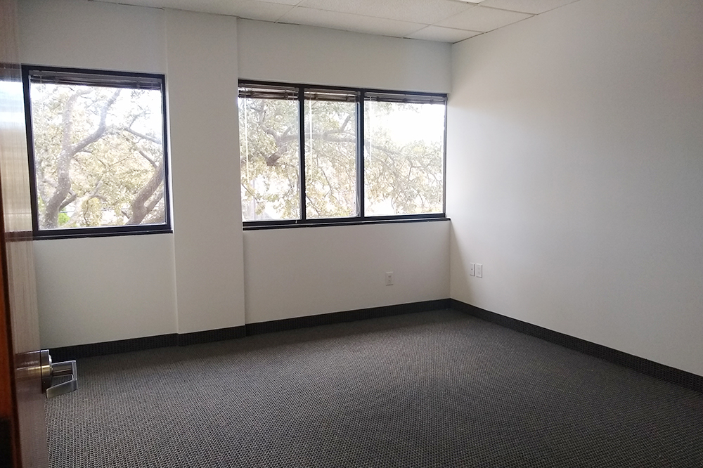 9304 Forest Ln - 121xS225-sm