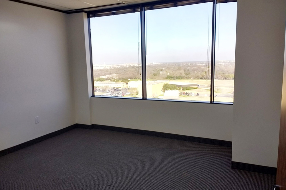 3-075234Office-1010-03.jpg
