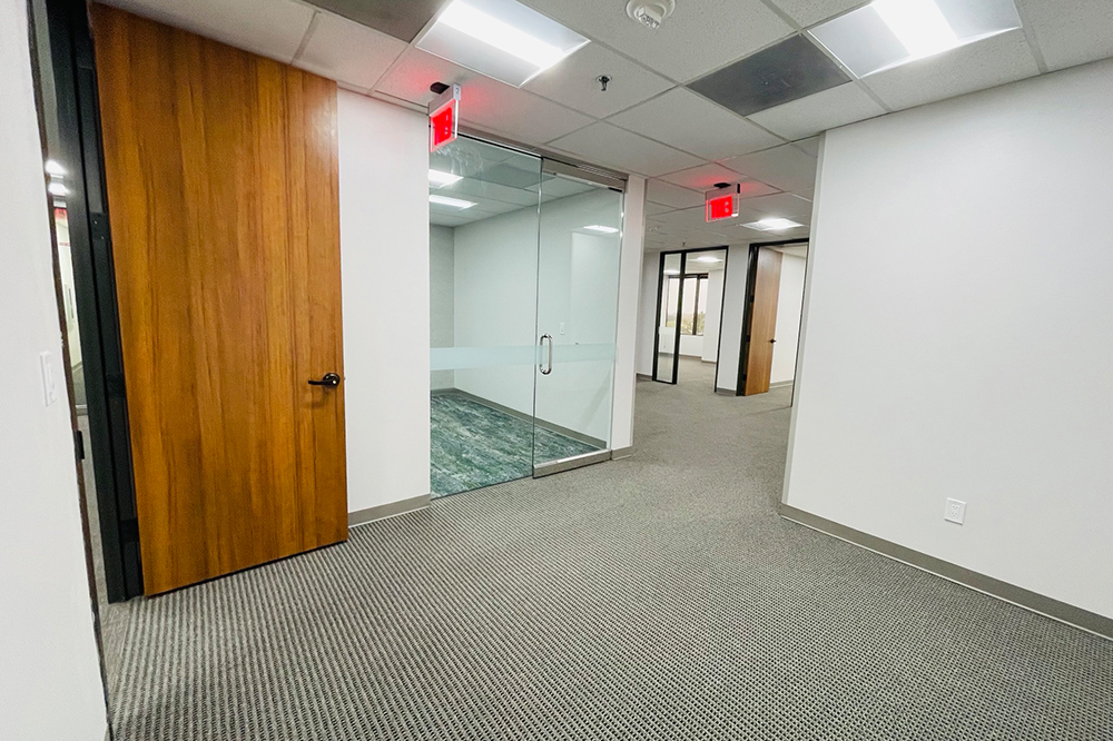 2727 LBJ Freeway - 123x422-sm