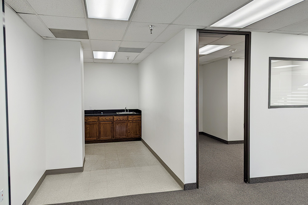 2727 LBJ Freeway - 123x915-sm