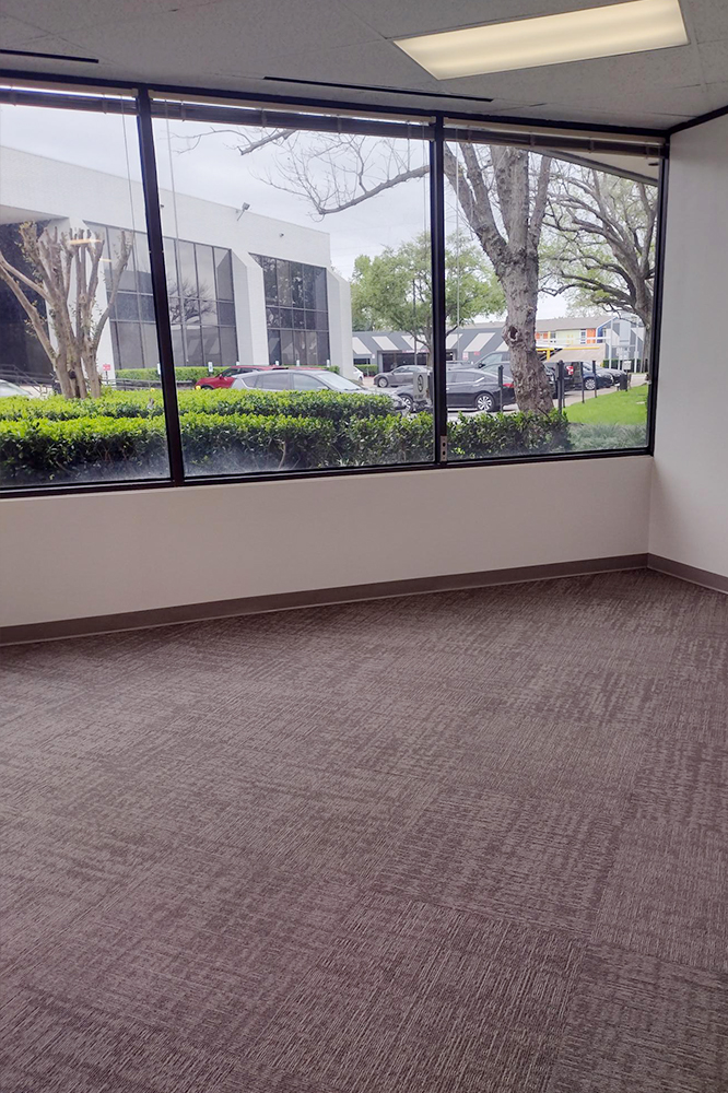 340-350 N Sam Houston Pkwy E - 127xA1003-sm