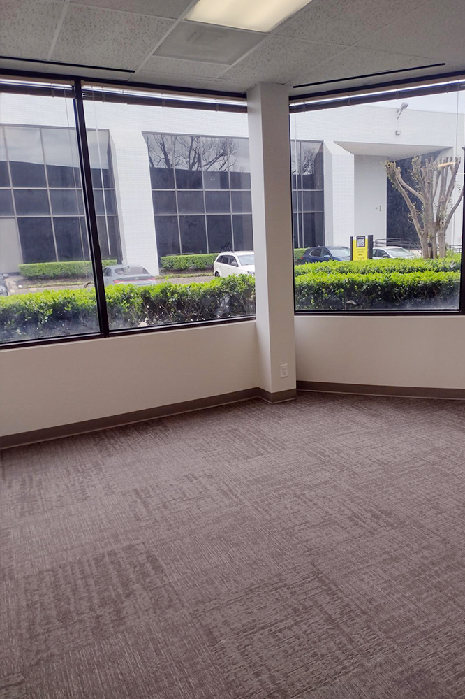 340-350 N Sam Houston Pkwy E - 127xA1003-sm