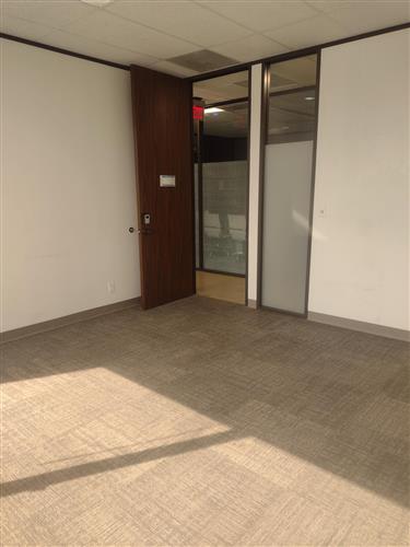 340-350 N Sam Houston Pkwy E - 127xA1011-sm