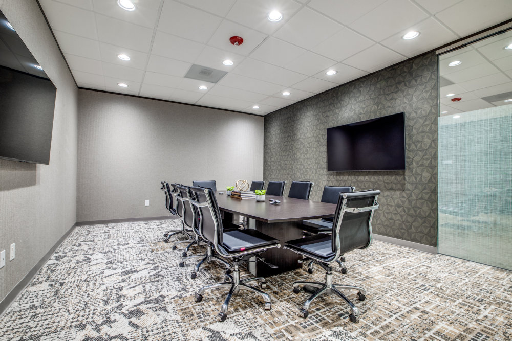 340-350 N Sam Houston Pkwy E - 127xA1019-sm