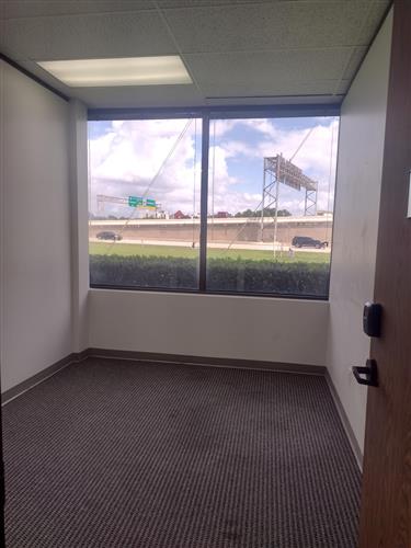 340-350 N Sam Houston Pkwy E - 127xA1024-sm