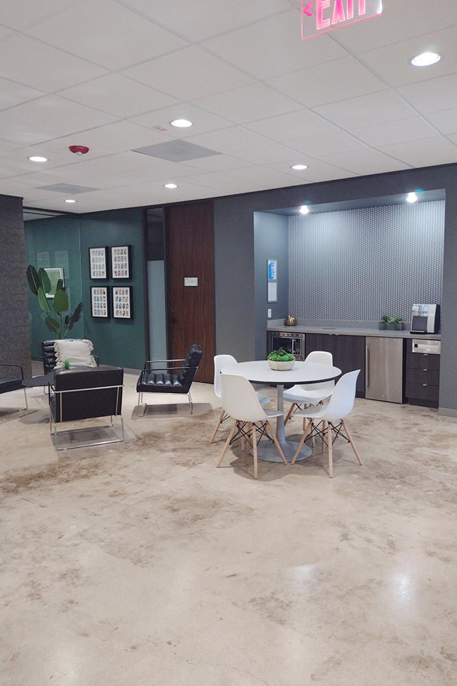 340-350 N Sam Houston Pkwy E - 127xA2035-sm