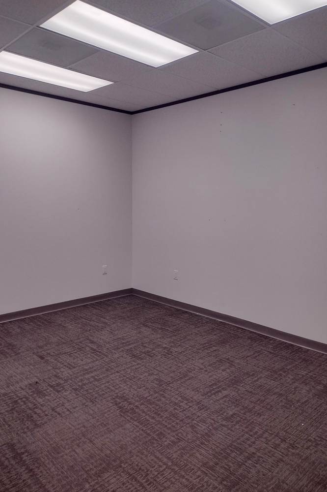 340-350 N Sam Houston Pkwy E - 127xA2037-sm