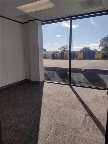 340-350 N Sam Houston Pkwy E - 127xA2054-sm