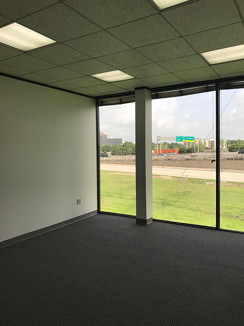 340-350 N Sam Houston Pkwy E - 127xA209-sm