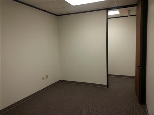 340-350 N Sam Houston Pkwy E - 127xA231-sm