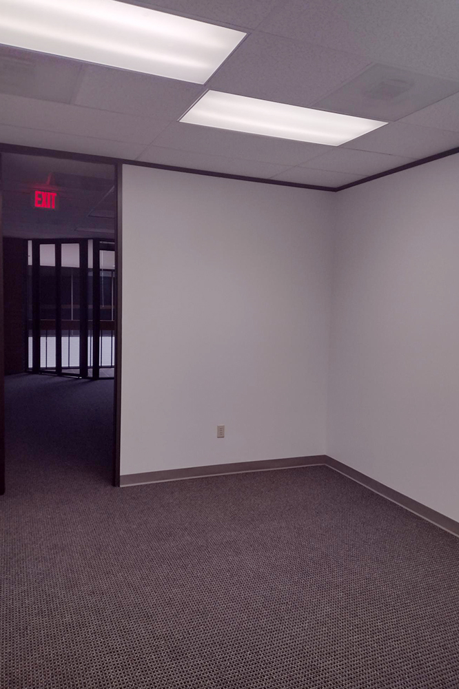 340-350 N Sam Houston Pkwy E - 127xA233-sm