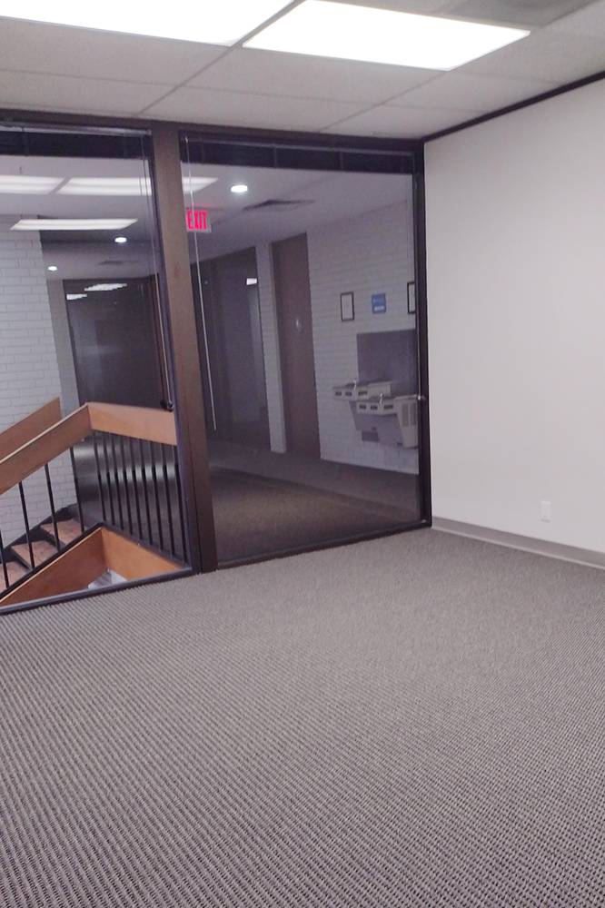 340-350 N Sam Houston Pkwy E - 127xA235-sm