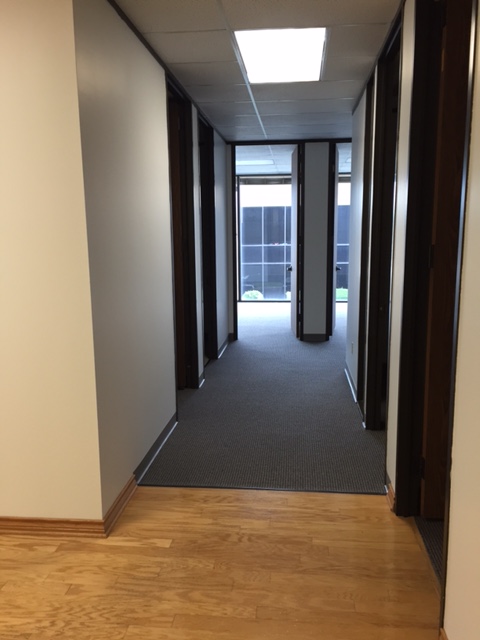 340-350 N Sam Houston Pkwy E - 127xA258-sm