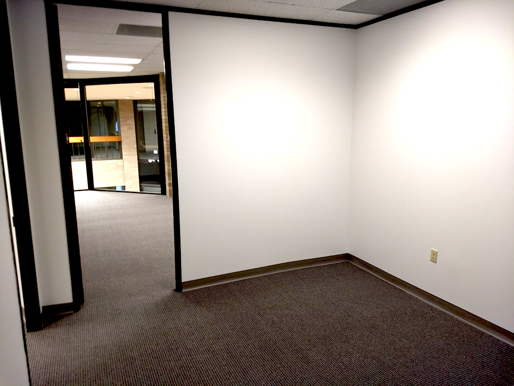 340-350 N Sam Houston Pkwy E - 127xB203-sm