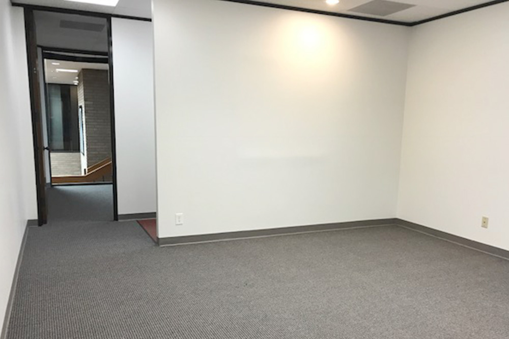 340-350 N Sam Houston Pkwy E - 127xB204-sm